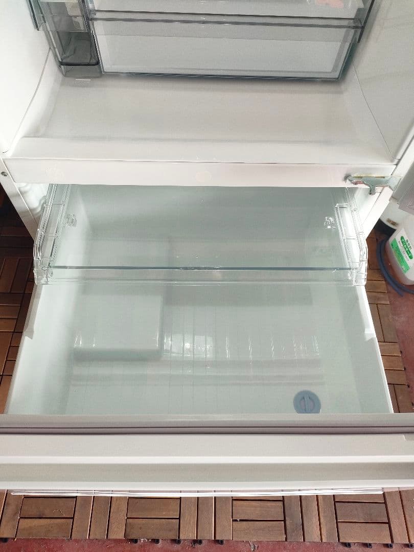 【美品】TOSHIBA 冷蔵庫 2021年式 GR-T33SC (WT)