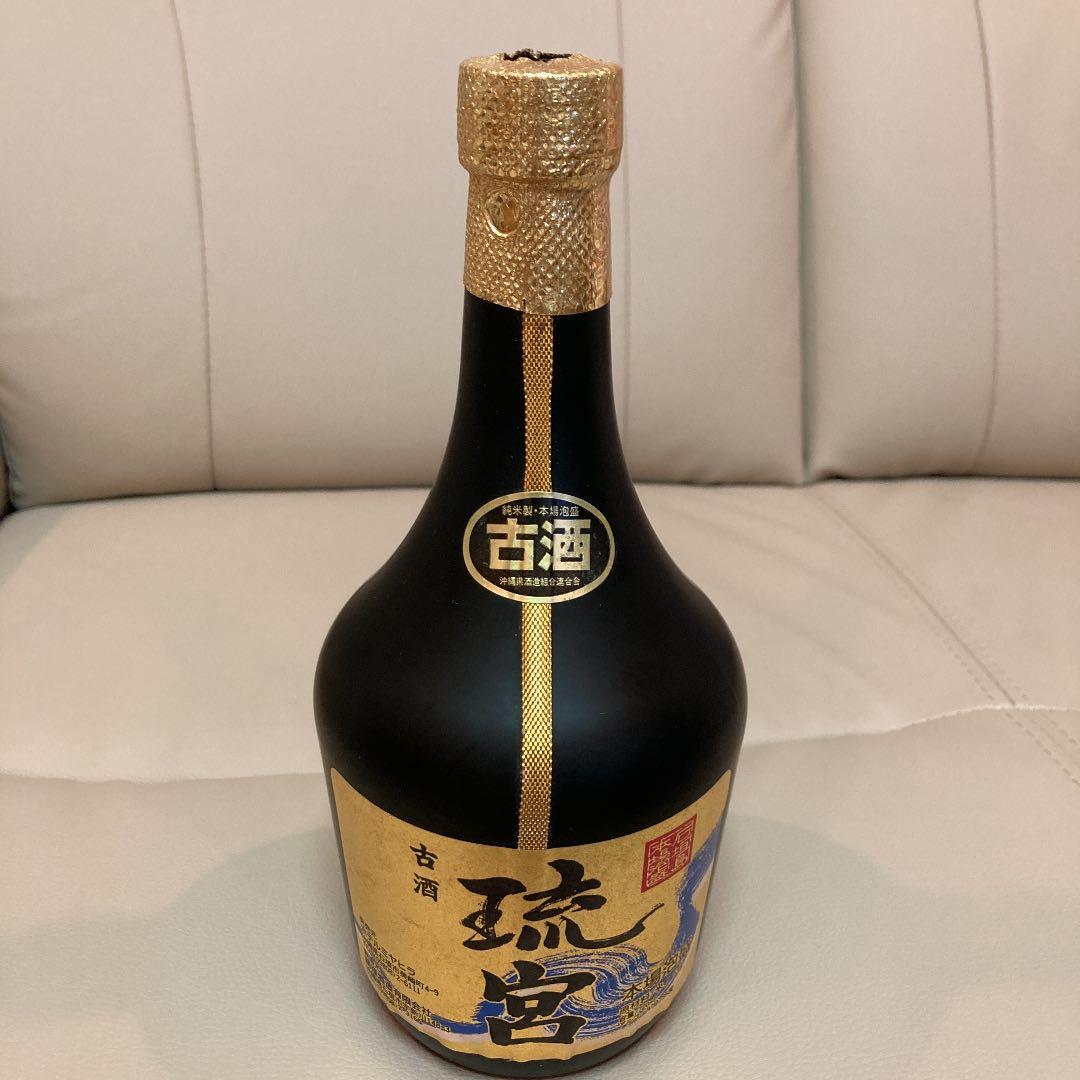 【泡盛コレクター必見！超激レア！】本場泡盛　古酒『琉宮』