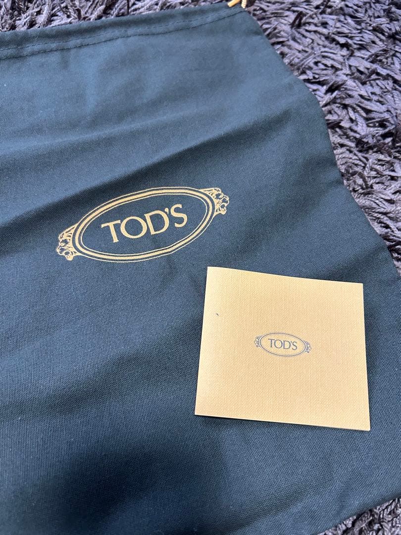 TOD'S ホワイト モカシン