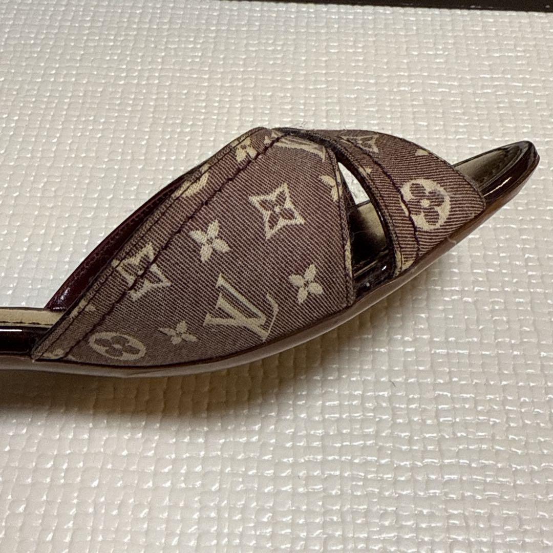 LOUIS VUITTON ブラウン クロスストラップミュール