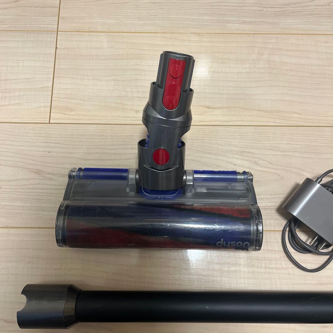 ① すぐ使える！動作品！dysonダイソンコードレスクリーナー純正SV10
