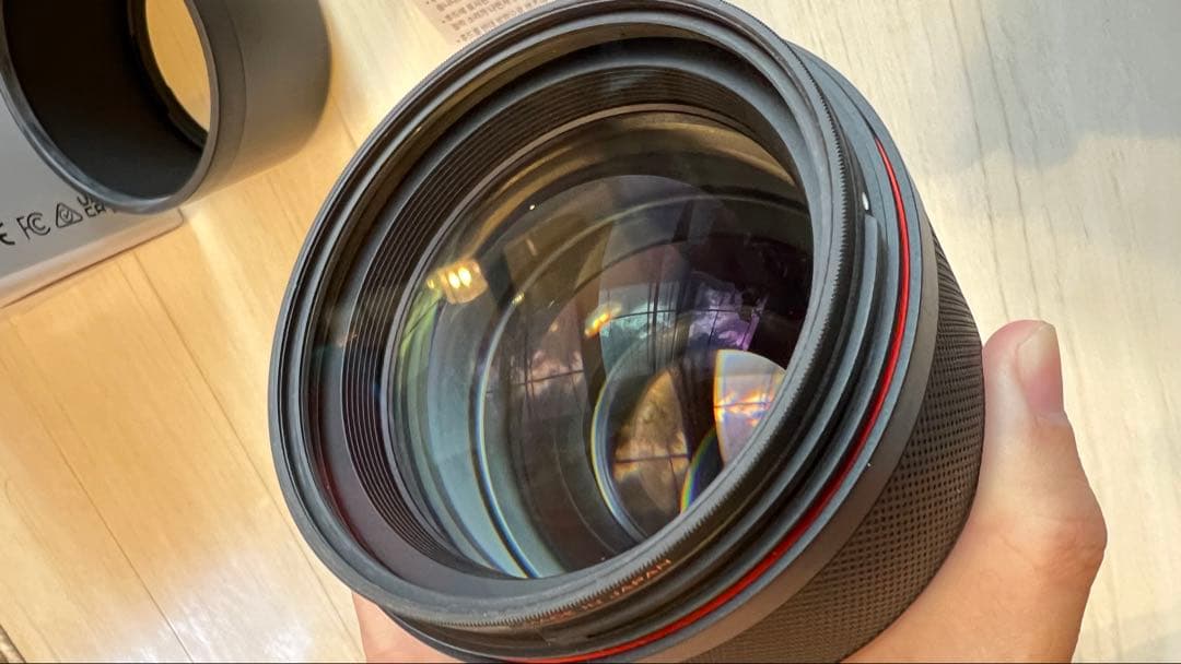 値下げ！！SAMYANG AF 135mm F1.8 FE レンズ