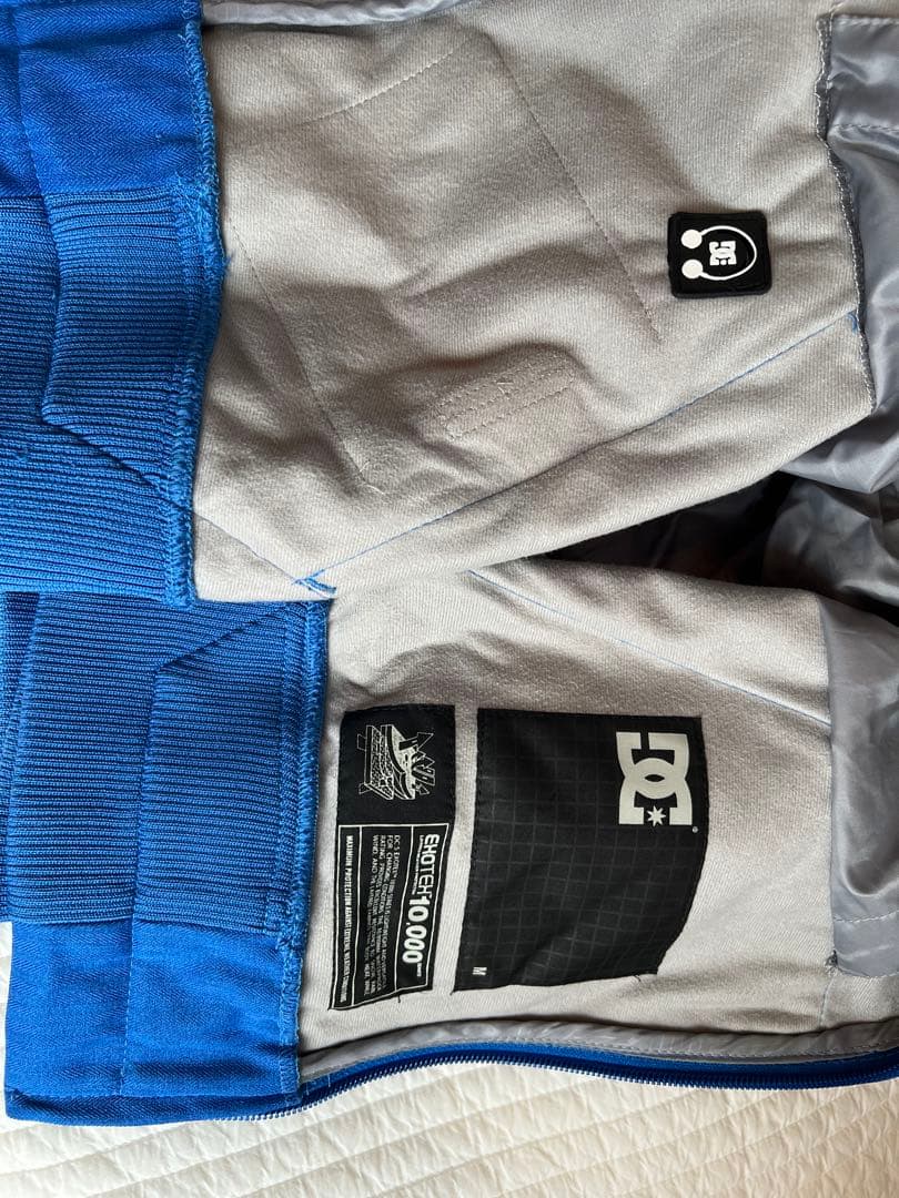 早い者勝ち！【美品】DC スキー/スノーボードウェア レディース 上下セット