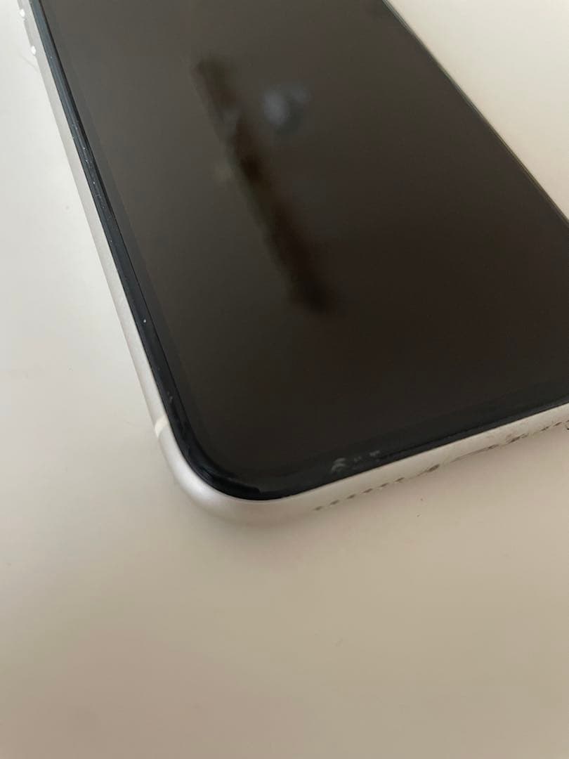 Apple iPhone 11 64GB 本体＆ケース⭐︎フィルム付き