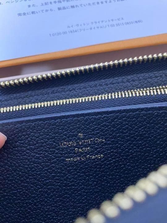 モノグラムバイカラー　ジッピーウォレット