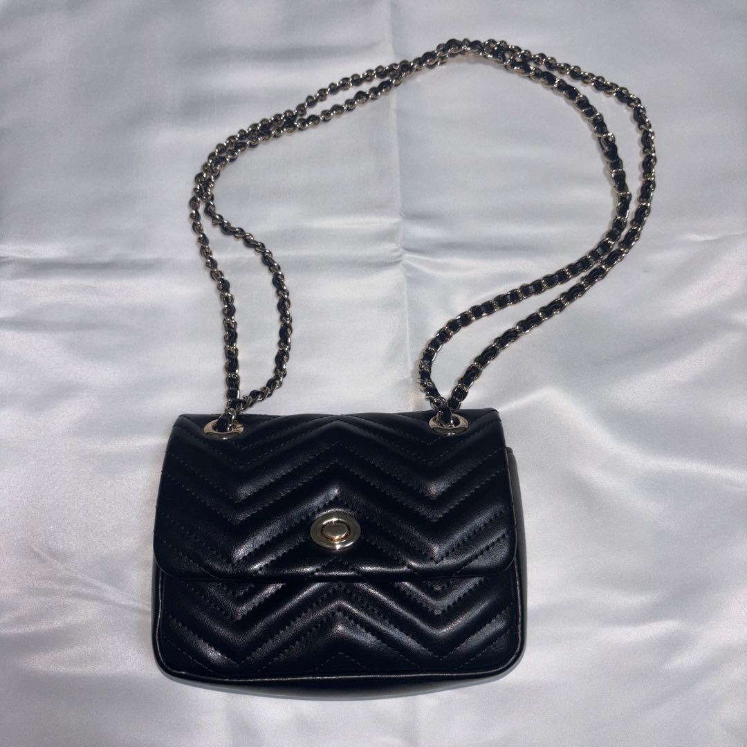 UN-DIMENSION イブラヒム フレン・E・ルスタリオ チェーンバッグ