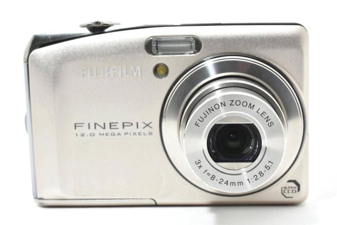 美品　FUJIFILM FinePix F50fd シルバー ＃A345