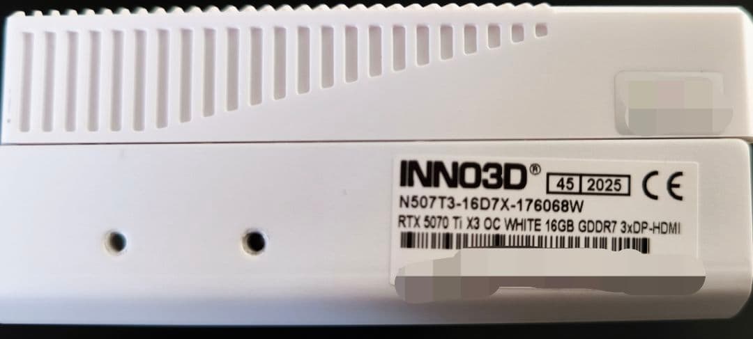 グラフィックボード・グラボ・ビデオカード INNO3D GeForce RTX 5070 Ti X3 OC WHITE