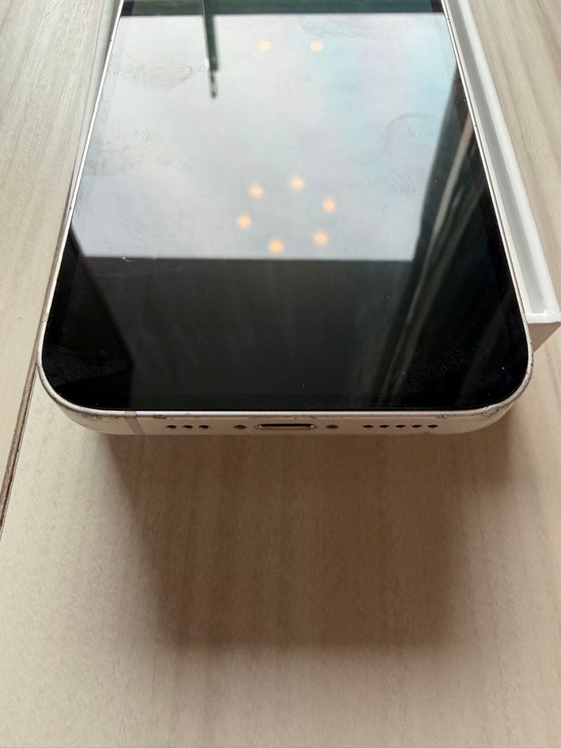 Apple iPhone 13 ホワイト 本体