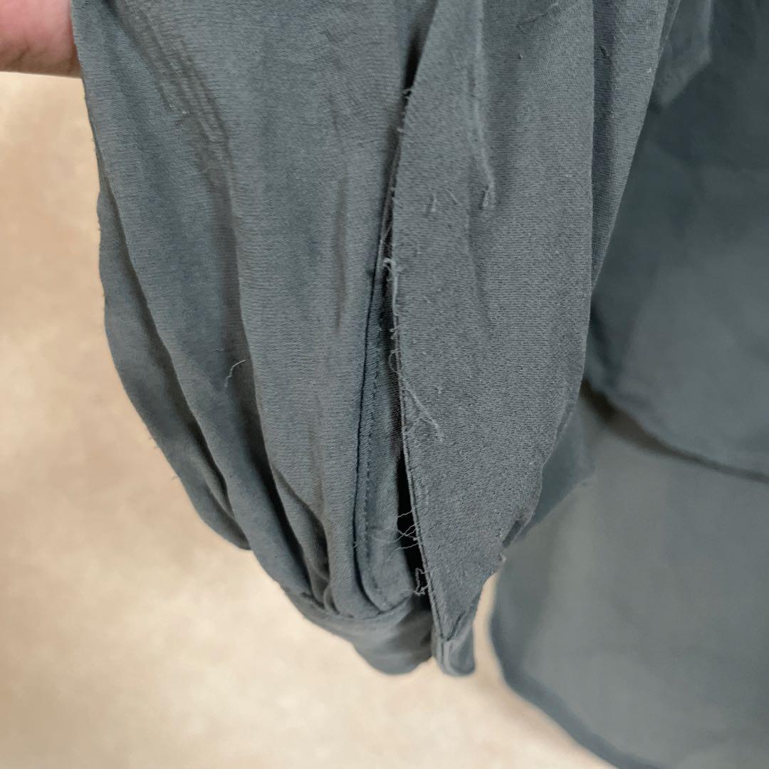 ヴィヴィアン　フリル　トップス