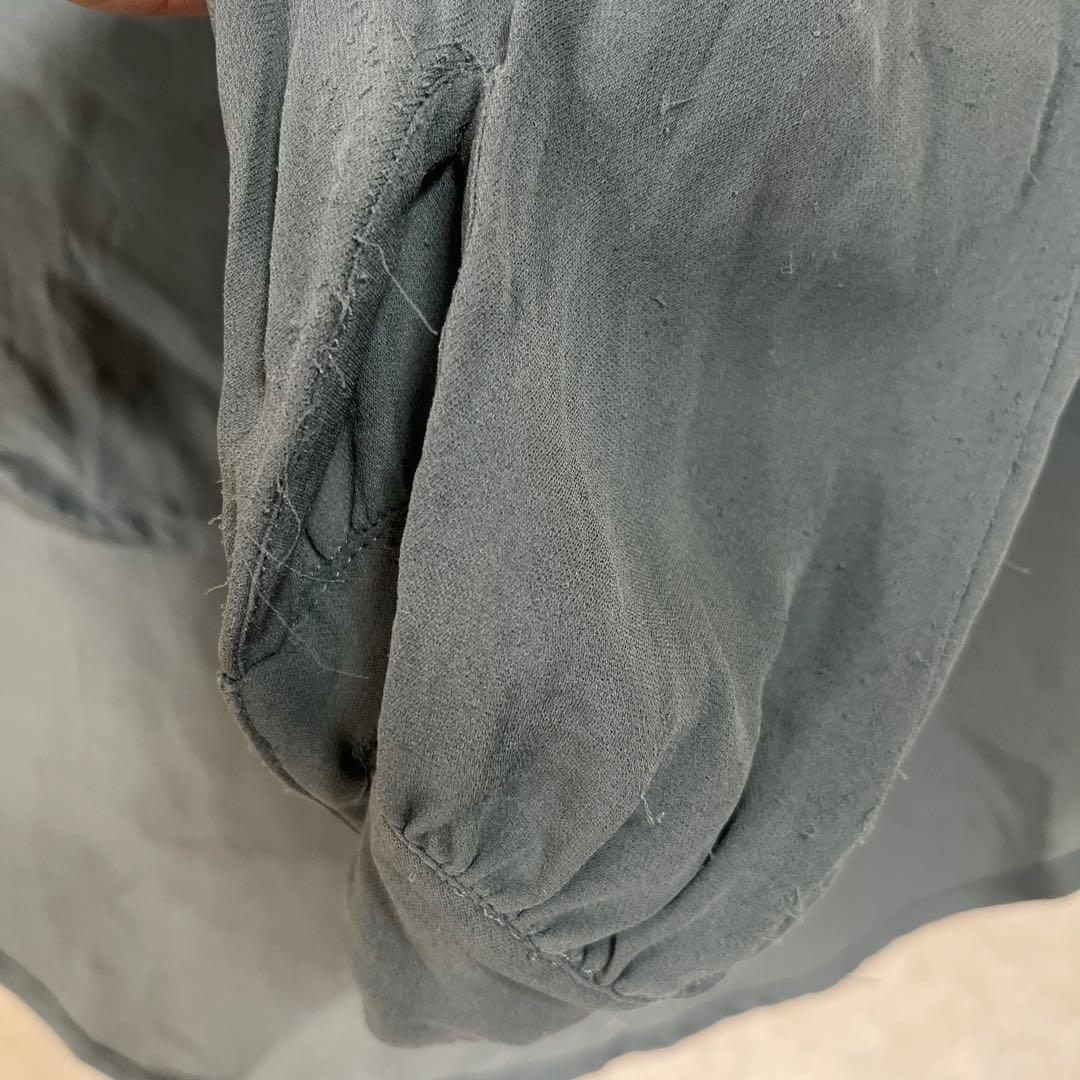 ヴィヴィアン　フリル　トップス