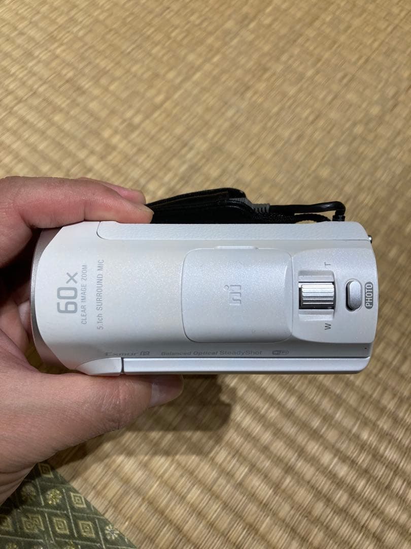 SONY HDR-CX670 ビデオカメラ バッテリー×3・充電器・入れ物付き