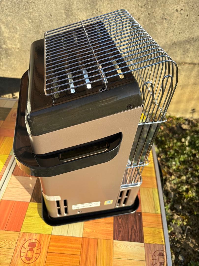 イワタニカセットガスストーブ、デカ暖。