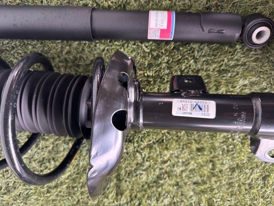 新車外し　40アルファードサスペンションキット一式　美品