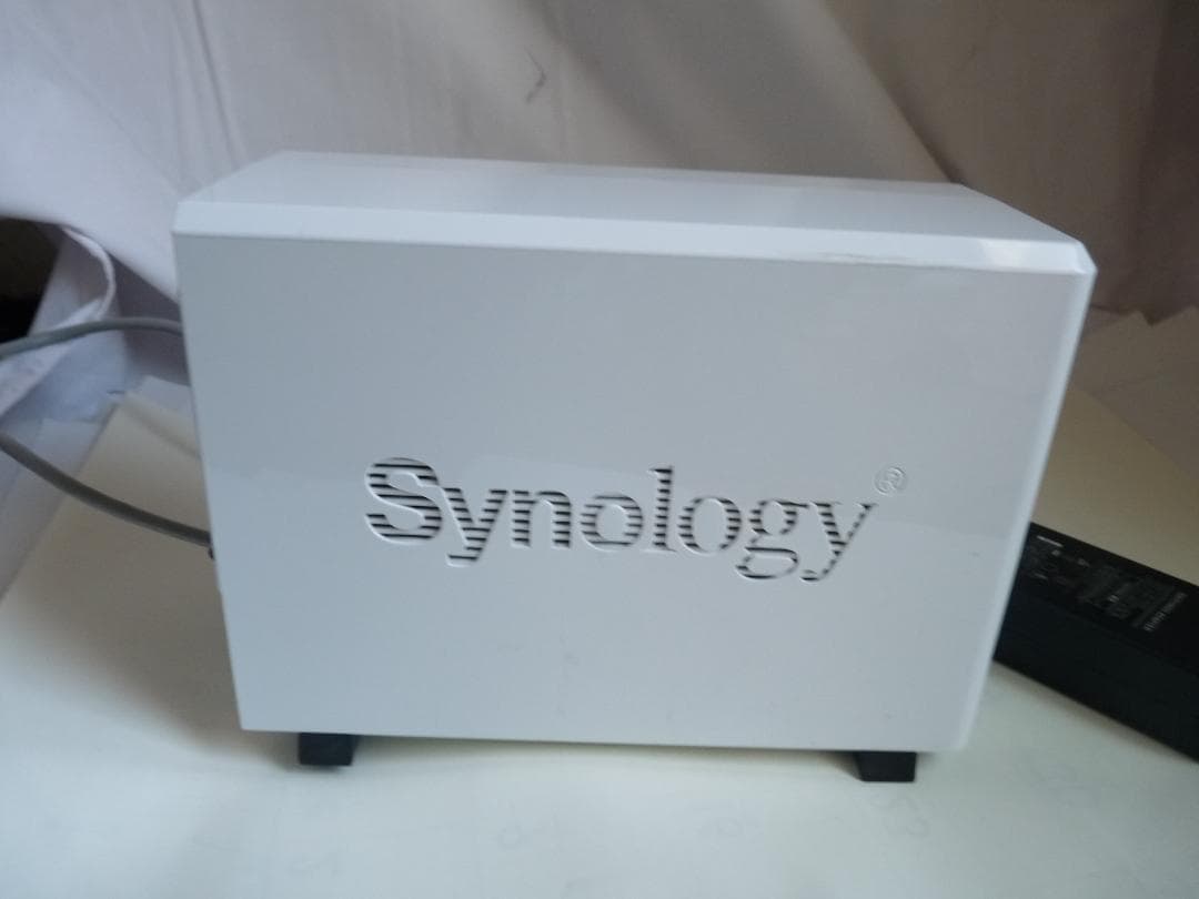 外付けハードディスク・ドライブ Synology DS218j NAS /Seagate ST1000DM010