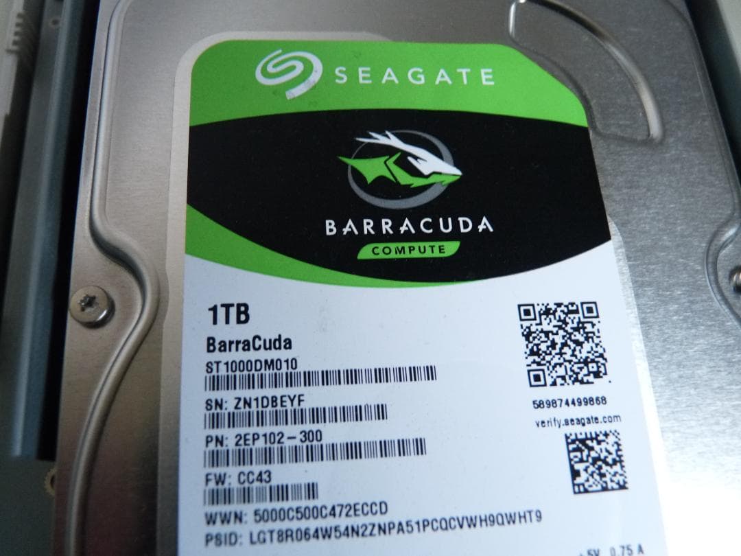 外付けハードディスク・ドライブ Synology DS218j NAS /Seagate ST1000DM010