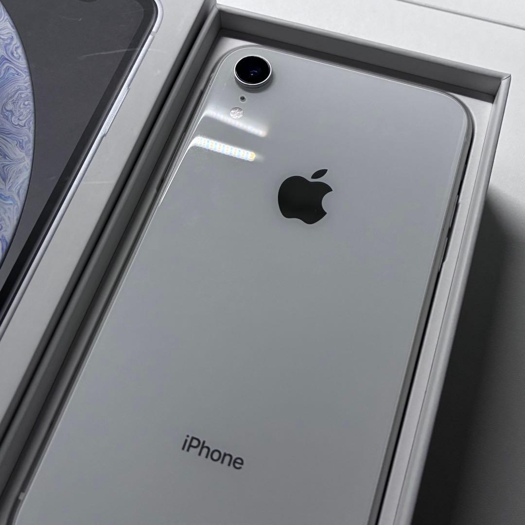 Apple iPhone XR 64GB ホワイト 箱付き