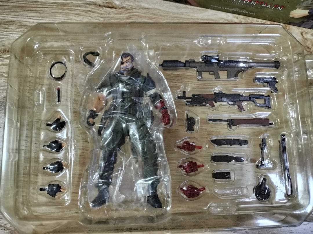 リボルミニrm-015 ヴェノム・スネーク オリーブドラブ野戦服Ver.