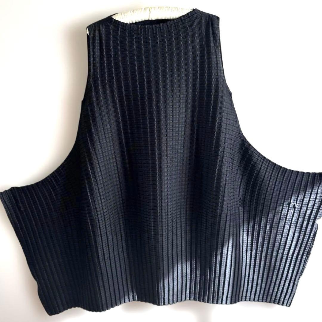 イッセイミヤケ　プリーツプリーズチュニック黒色