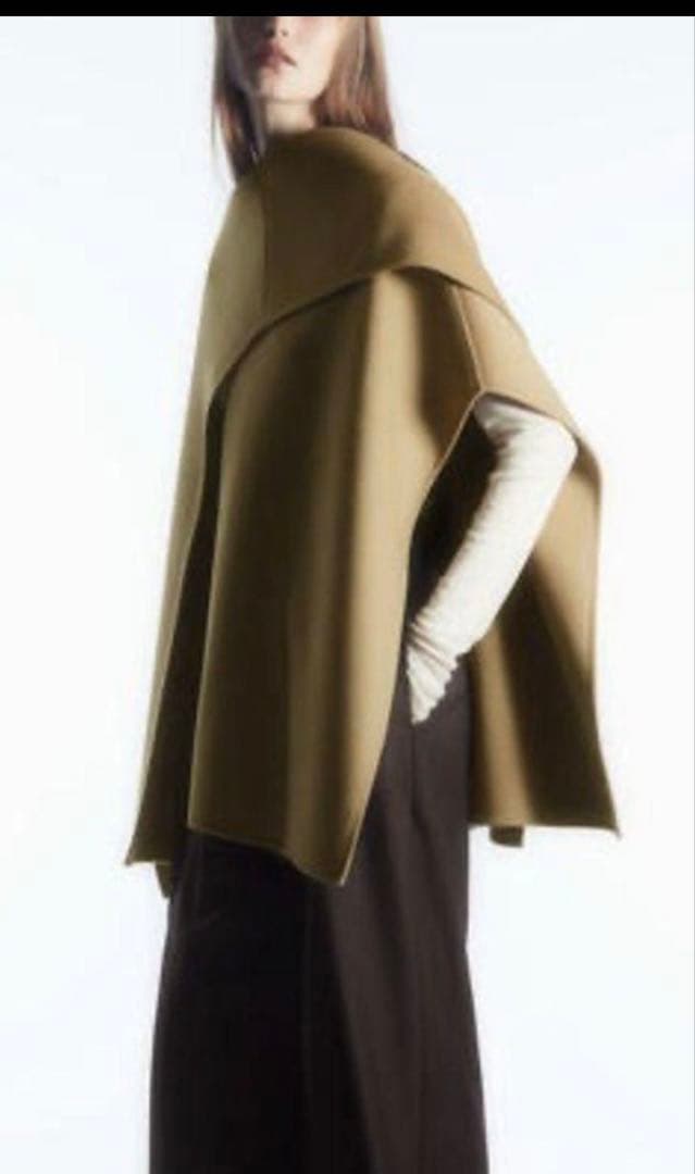 完売！新品COS ウールケープコート　キャメルベージュ