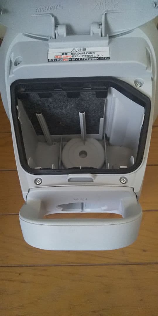 24年製❗軽量型、パナソニック、紙パック式掃除機(エアーノズル)