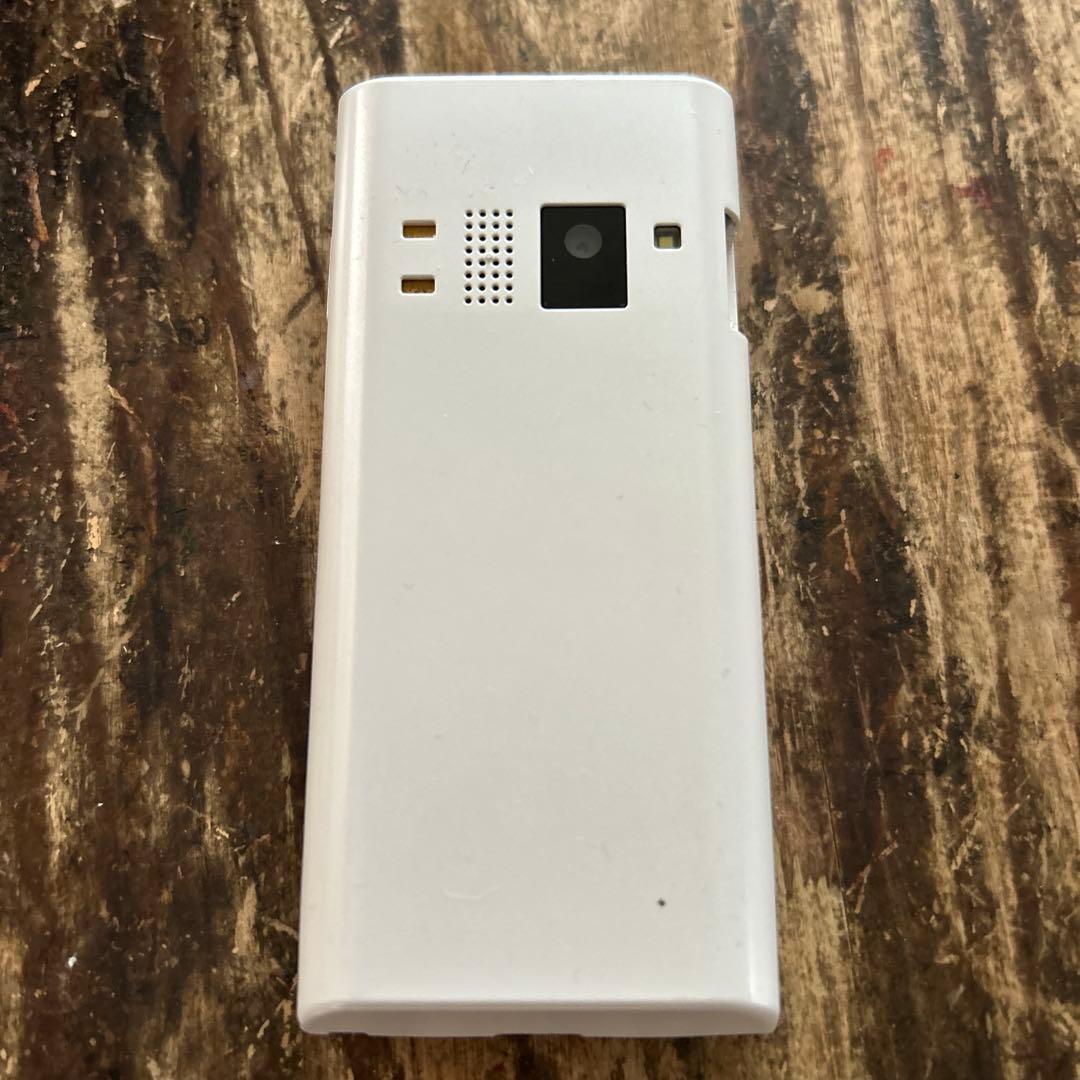 DIGNO 折りたたみ式携帯電話 ホワイト