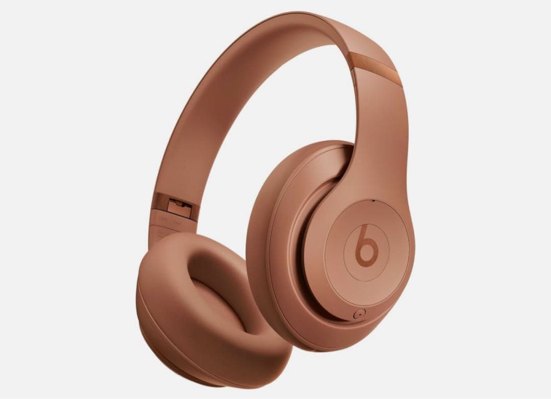 Beats Studio Pro Kim コラボ