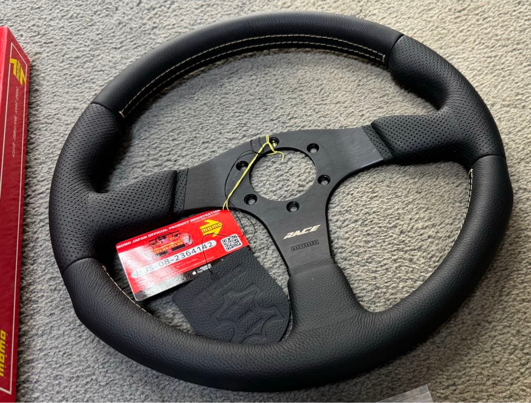 MOMO ステアリング RACE NOTO 350mm モモステ