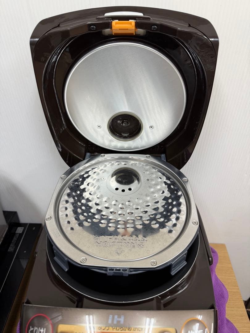 ZOJIRUSHI 象印 IH炊飯器 NP-VI10 1.0L 2019年製