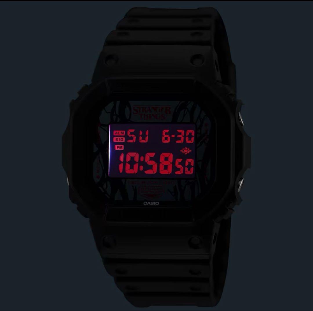 ストレンジャーシングスG-SHOCK カシオ DW-5600STT-1JR