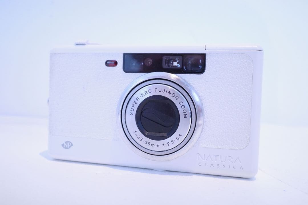 FUJIFILM NATURA CLASSICA コンパクトカメラ　ホワイト