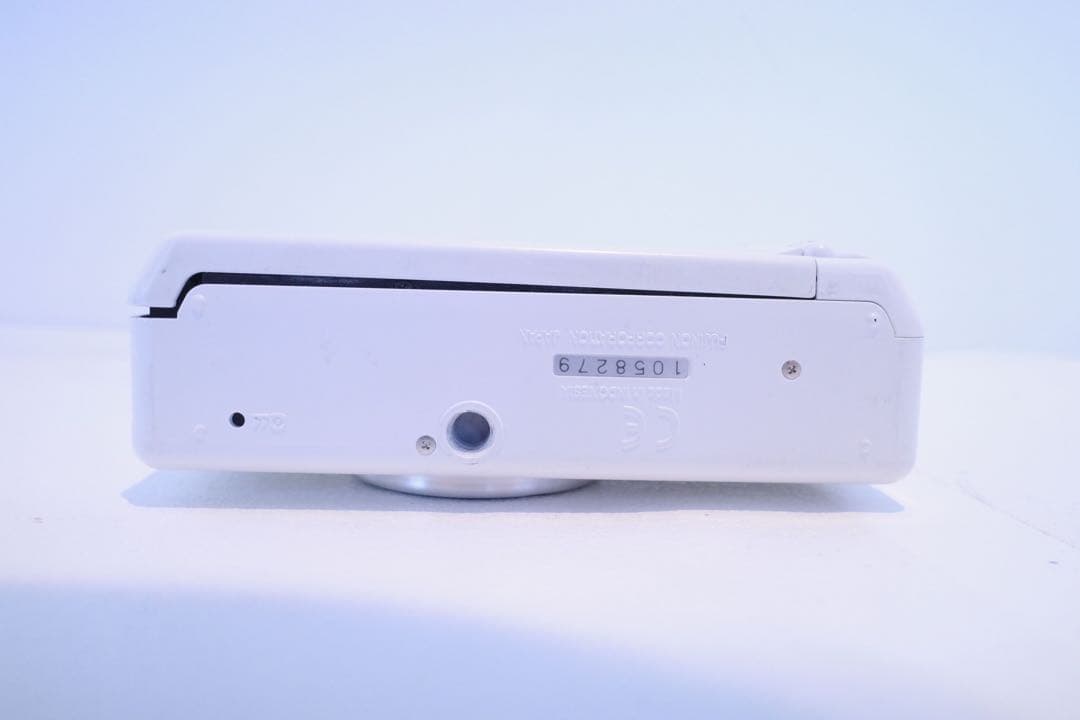 FUJIFILM NATURA CLASSICA コンパクトカメラ　ホワイト