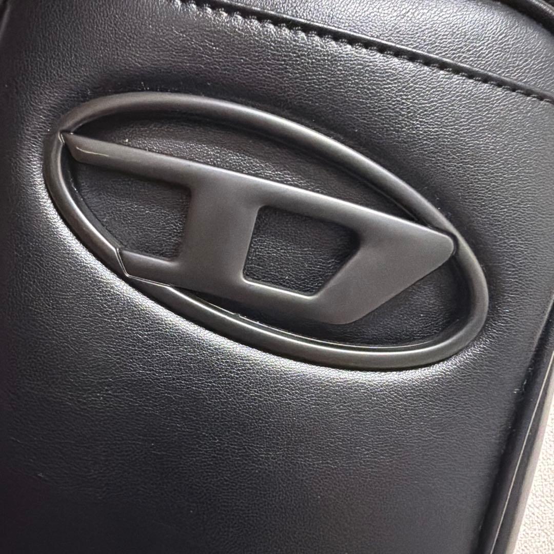 ブラック ショルダーバッグ Dロゴ　新品