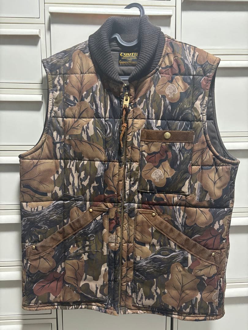 クーティー　迷彩柄　ダウンベスト　リーフ柄　Lサイズ