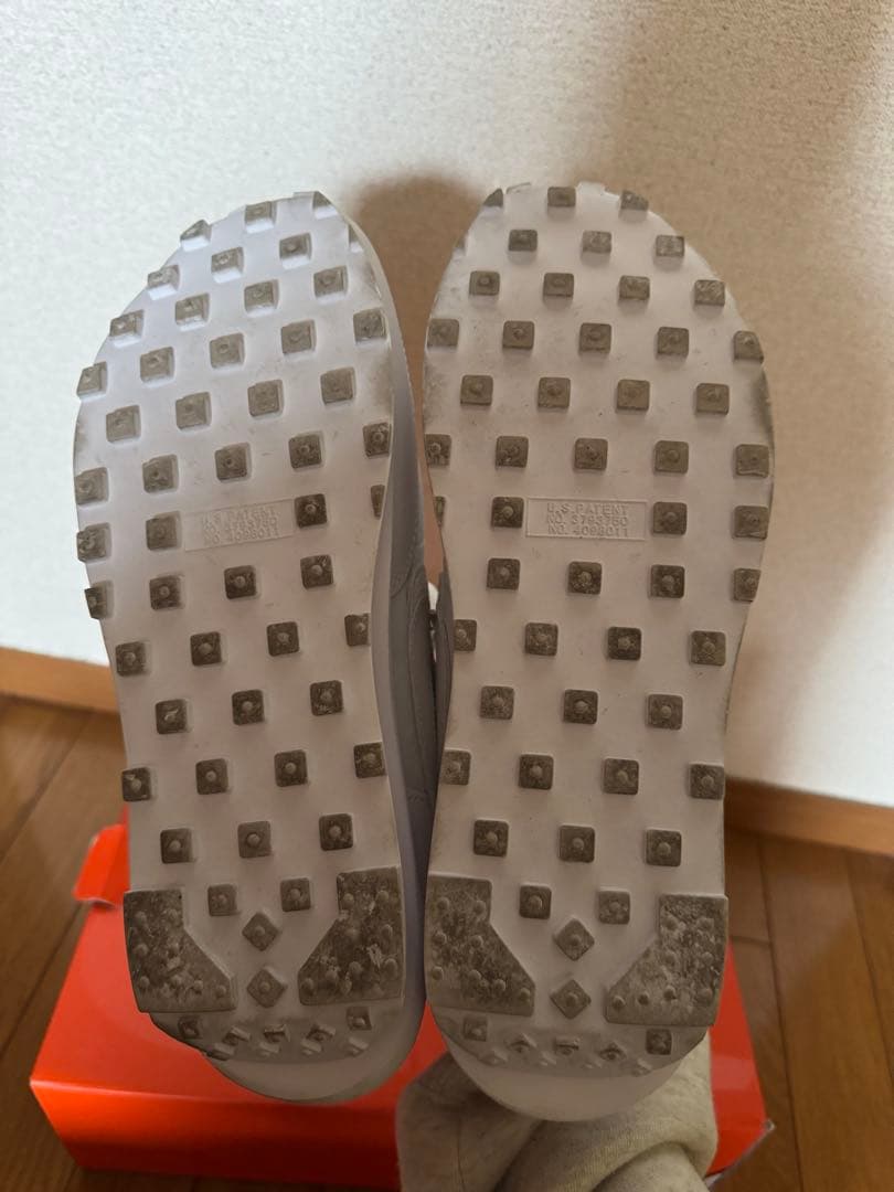 シューズ NIKE LDWAFFLE/SACAI triple White