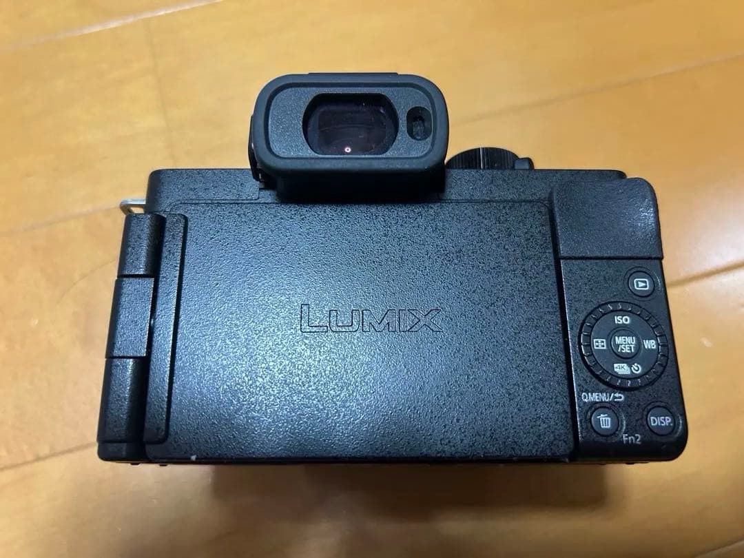 【ほぼ新品】LUMIX G100D ミラーレス一眼カメラ