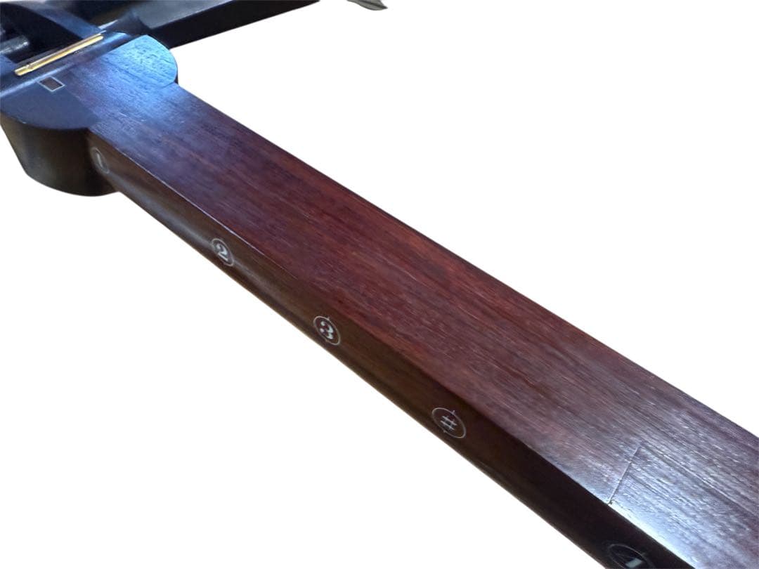 津軽三味線 東さわり 2段溝 太柄 紅木 丸打胴 和楽器 ハードケース付き