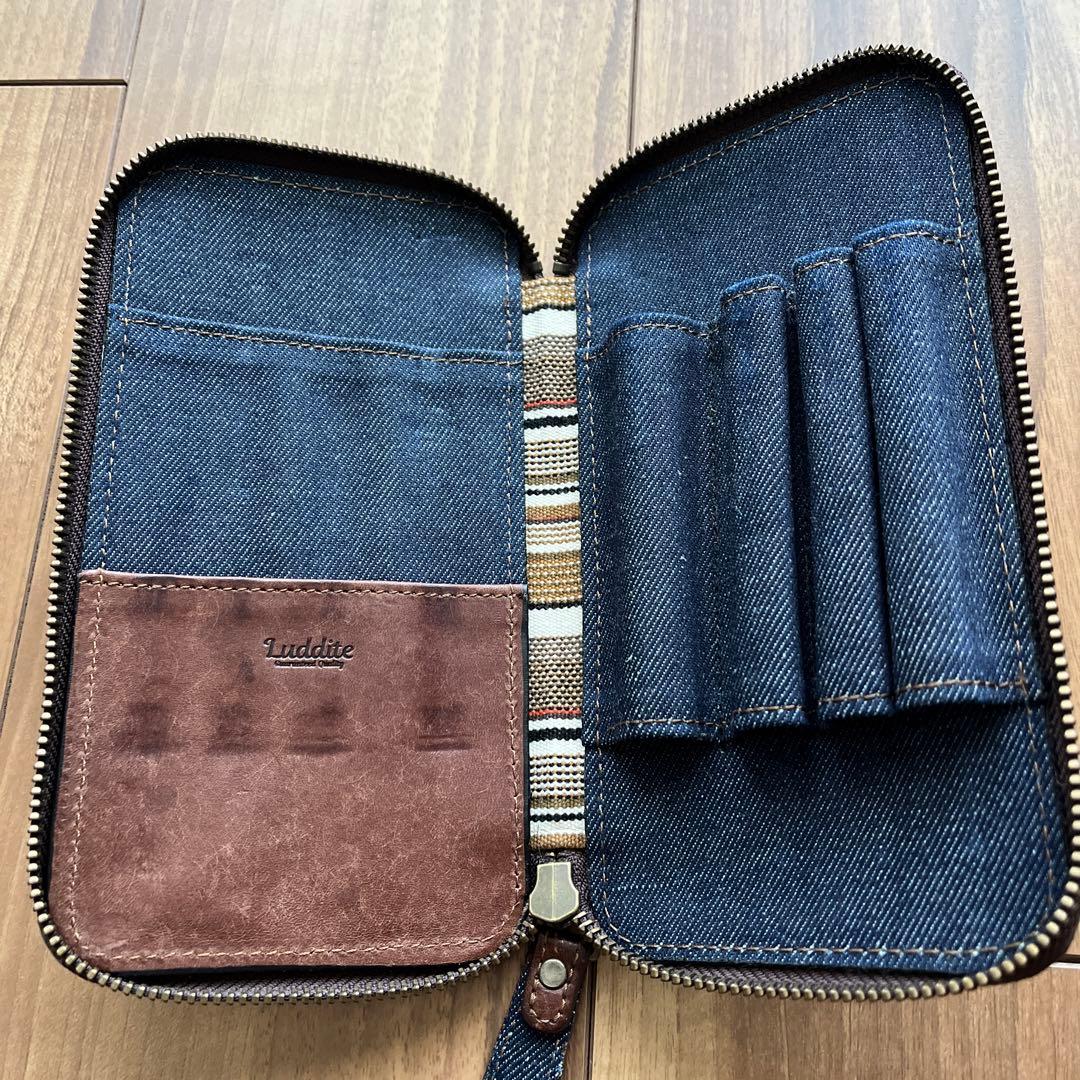 入手困難】ラダイト　ラウンドジップペンケース　カフェラテ