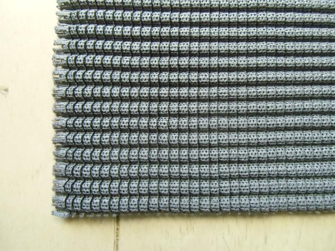 値下中【ME ISSEY MIYAKE】ストレッチプリーツハイネック長袖トップ