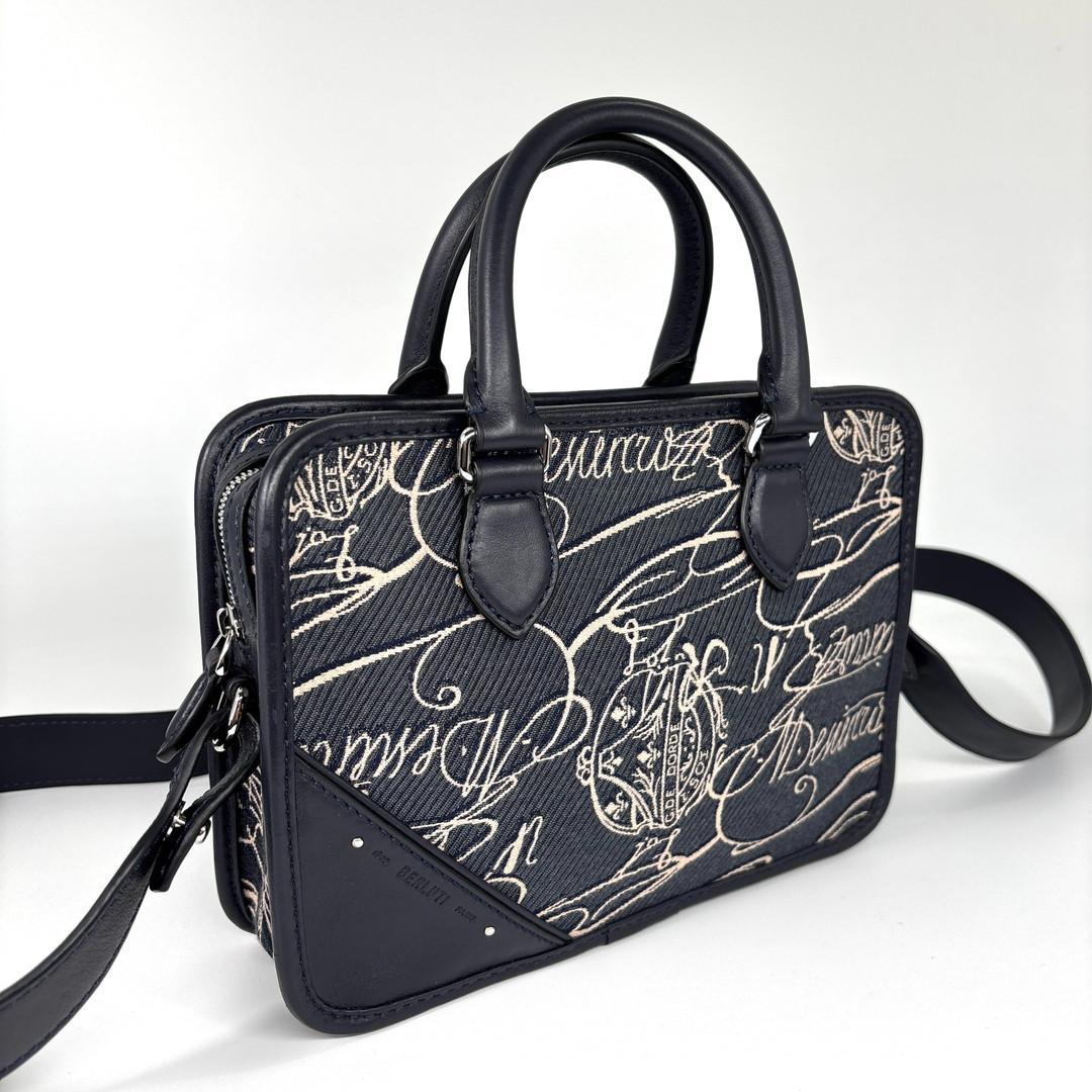 新品未使用 ベルルッティアンジュール ガリバースクリット アラベスク ショルダー