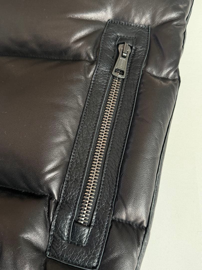 EMMETI デッドストック レザー ダウン ベスト ムートン サンプル品