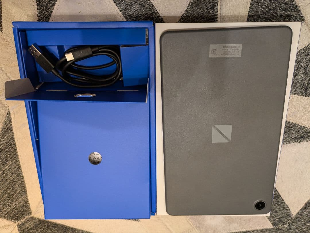 NEC LAVIE Tab T8 8インチ タブレット