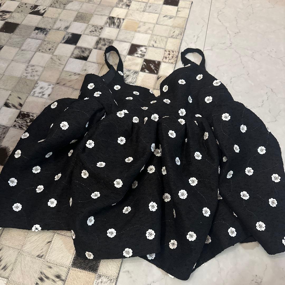 新品 紙タグ Bibiy. BIANCA BLOSSOM TOP BLACK 黒