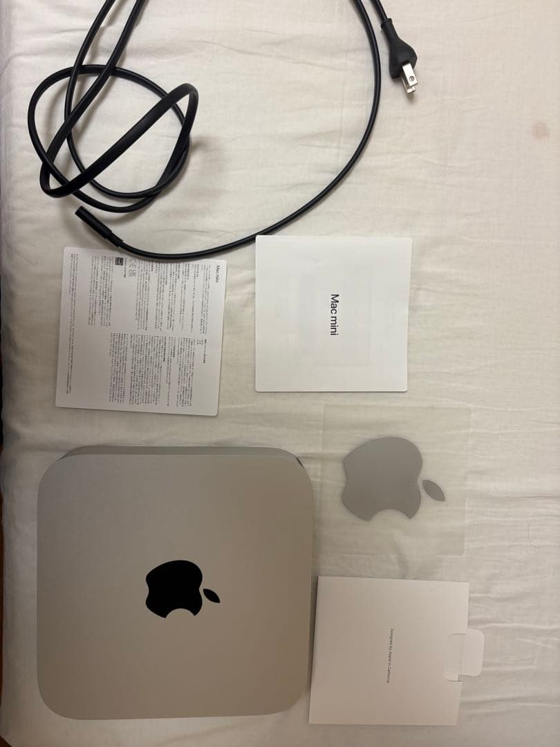 Mac mini Ｍ２　8コアCPU 10コアGPU 8GB SSD 256GB