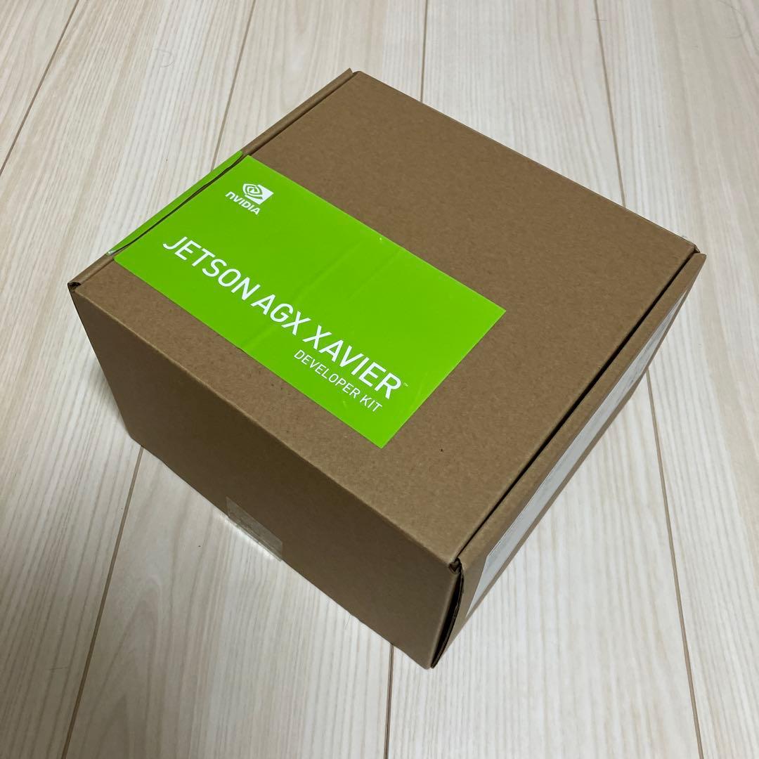 NVIDIA Jetson AGX Xavier 開発者キット (16GB)