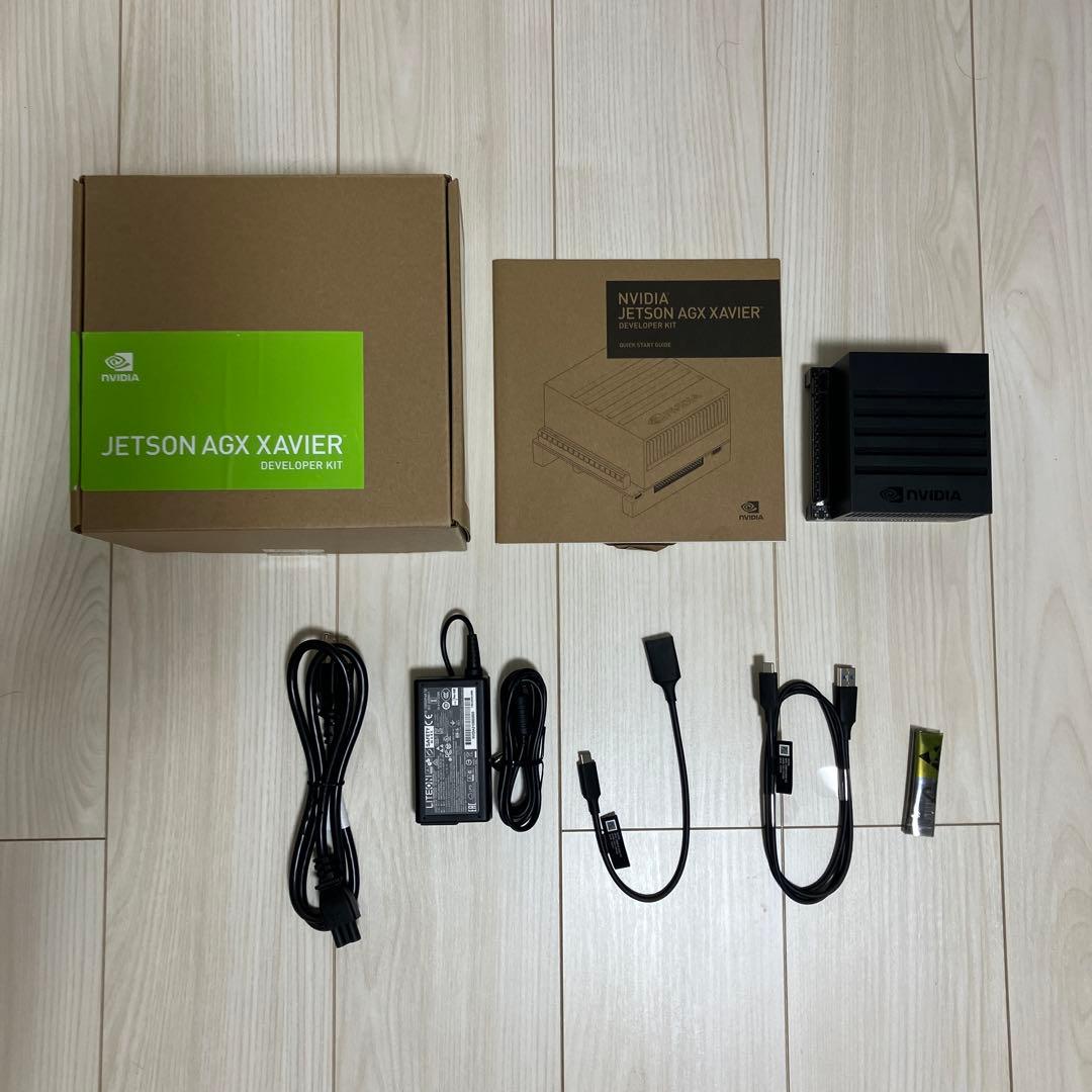 NVIDIA Jetson AGX Xavier 開発者キット (16GB)