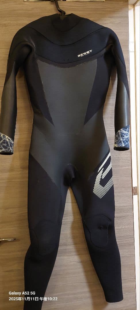 BEWET ブラック　セミドライスーツ 長袖