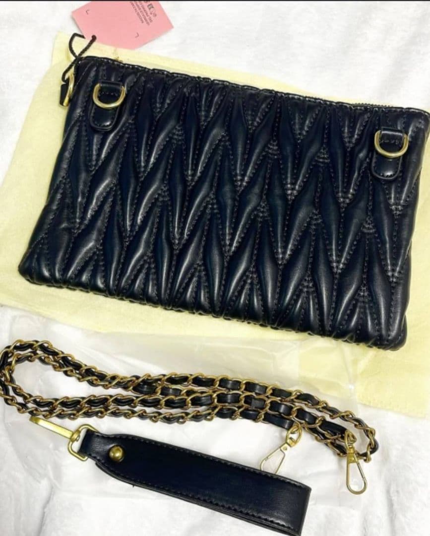 新品‼️ Miu Miu ショルダーバッグ クラッチバック 2wayノベルティ♡