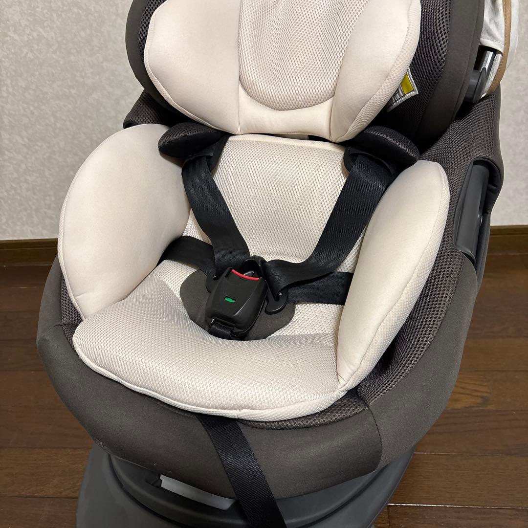【美品】Combi ザエス AIR ISOFIX ZB-690 新生児OK