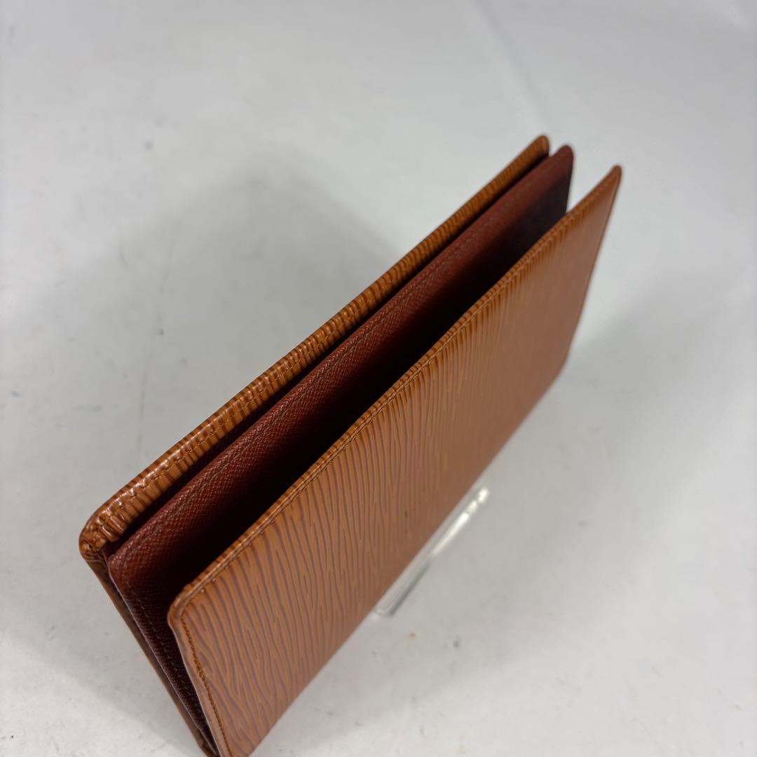 ルイヴィトン エピ ポルトカルト クレディ カードケース 札入れ ブラウン系